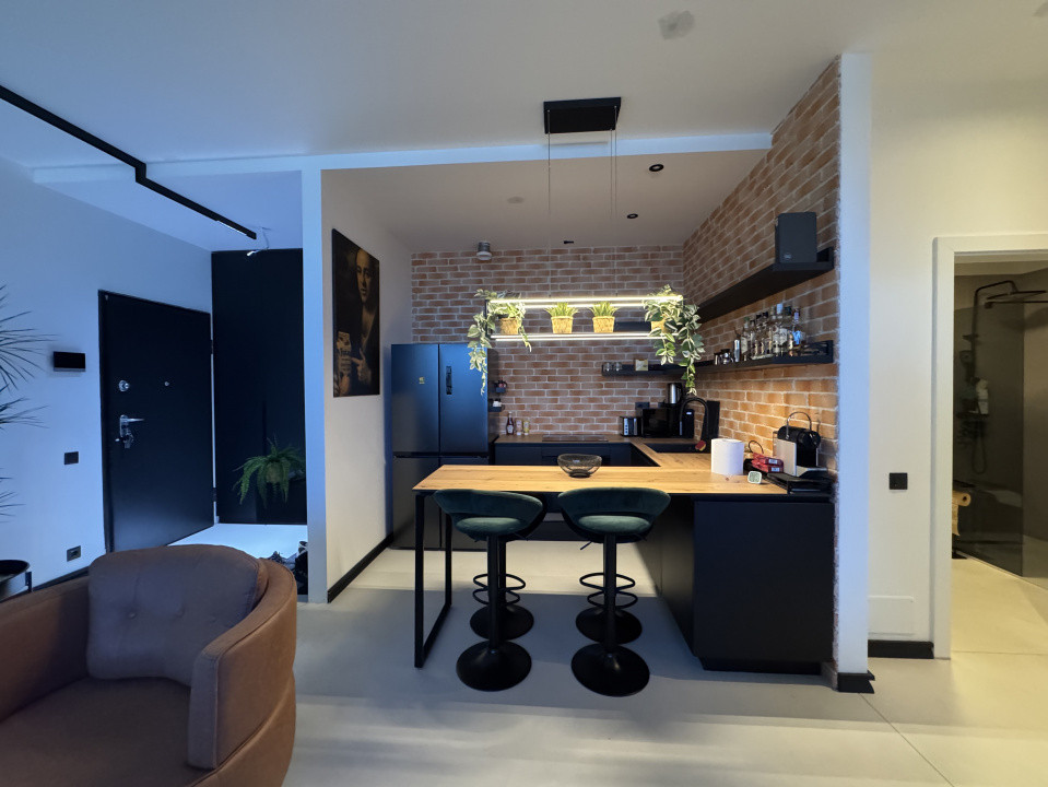 Apartament de lux  decomandat cu 2 camere  în Pipera 