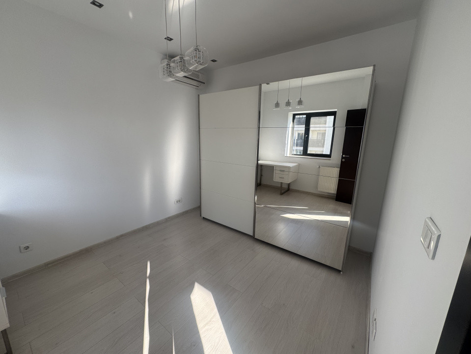 Apartament decomandat cu 3 camere  in  Voluntari 