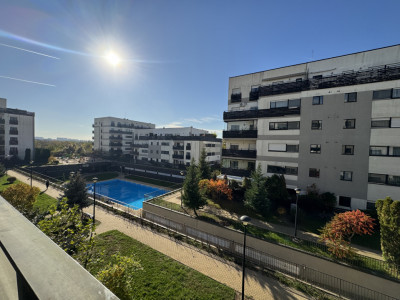 Apartament decomandat cu 3 camere  in  Voluntari 