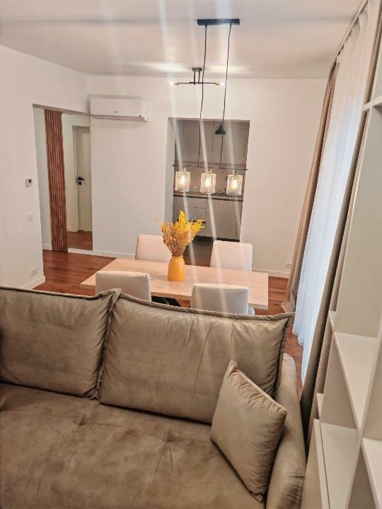 Apartament de inchiriat , 2 camere l One Cotroceni 