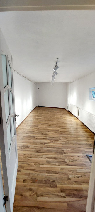 de inchiriat vila cu 6 camere  in Stefan cel Mare, centrala proprie, LP, curte