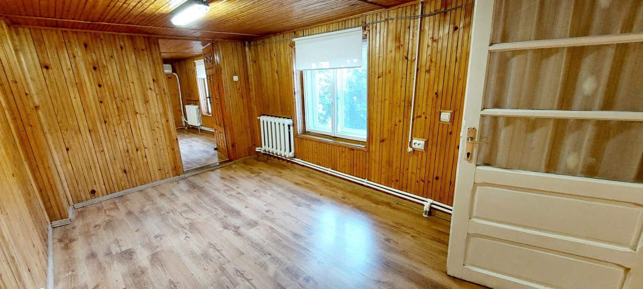 de inchiriat vila cu 6 camere  in Stefan cel Mare, centrala proprie, LP, curte