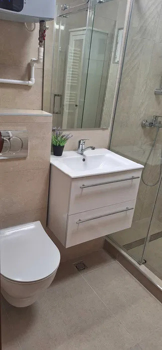 de inchiriat apartament decomandat cu 3 camere  in Iancului 