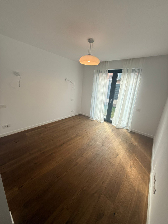 Vilă cu 5 dormitoare în Complex Columbus