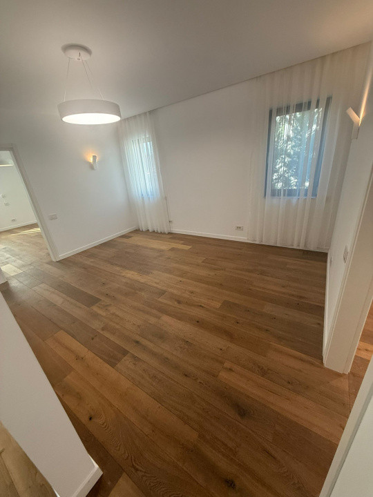 Vilă cu 5 dormitoare în Complex Columbus