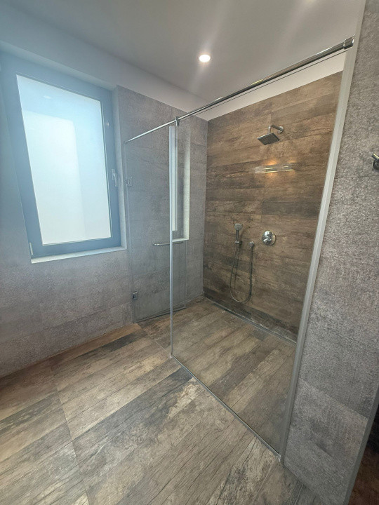 Vilă cu 5 dormitoare în Complex Columbus