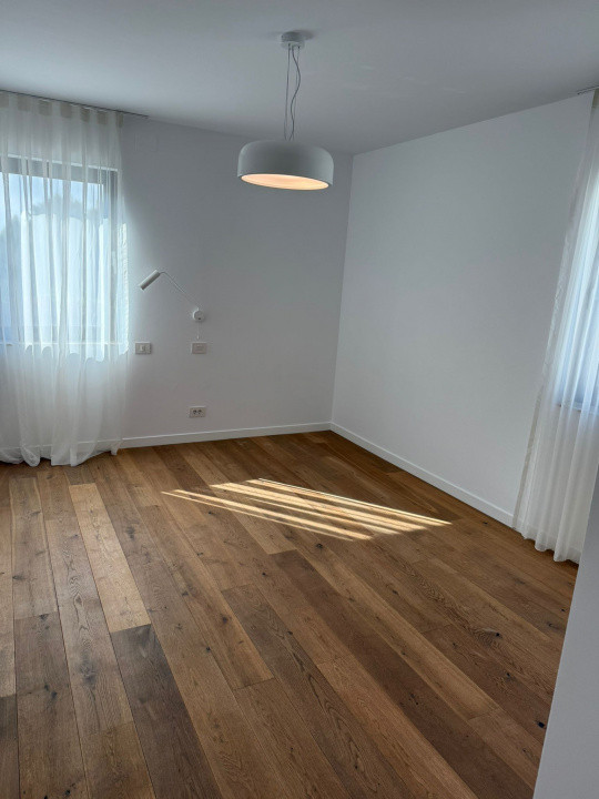 Vilă cu 5 dormitoare în Complex Columbus