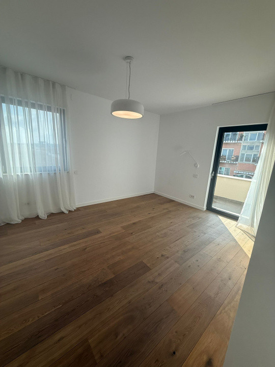 Vilă cu 5 dormitoare în Complex Columbus