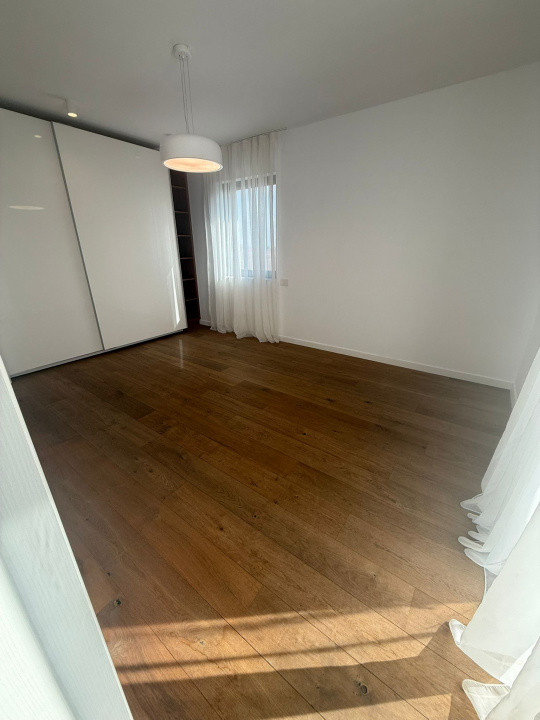 Vilă cu 5 dormitoare în Complex Columbus