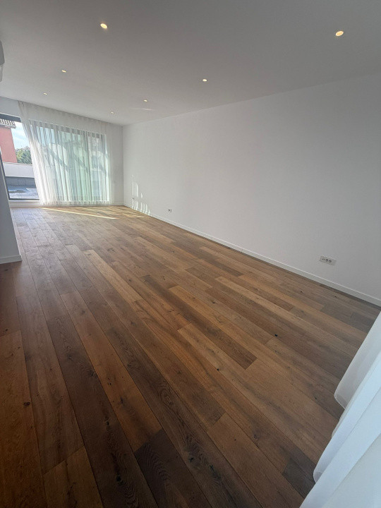 Vilă cu 5 dormitoare în Complex Columbus