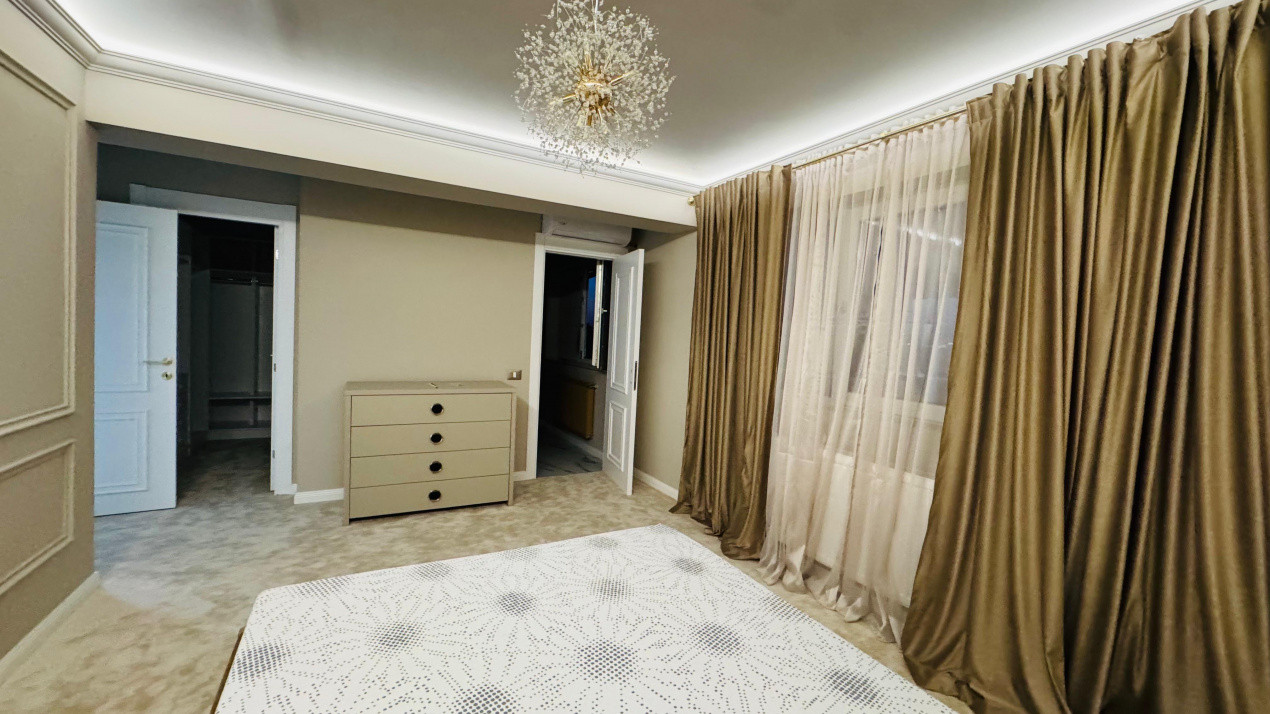 Casa de vis cu interioare sofisticate și atmosferă de lux, Pipera