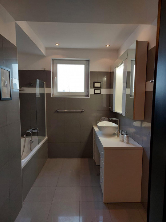 Apartament de lux cu 4 camere Herăstrău