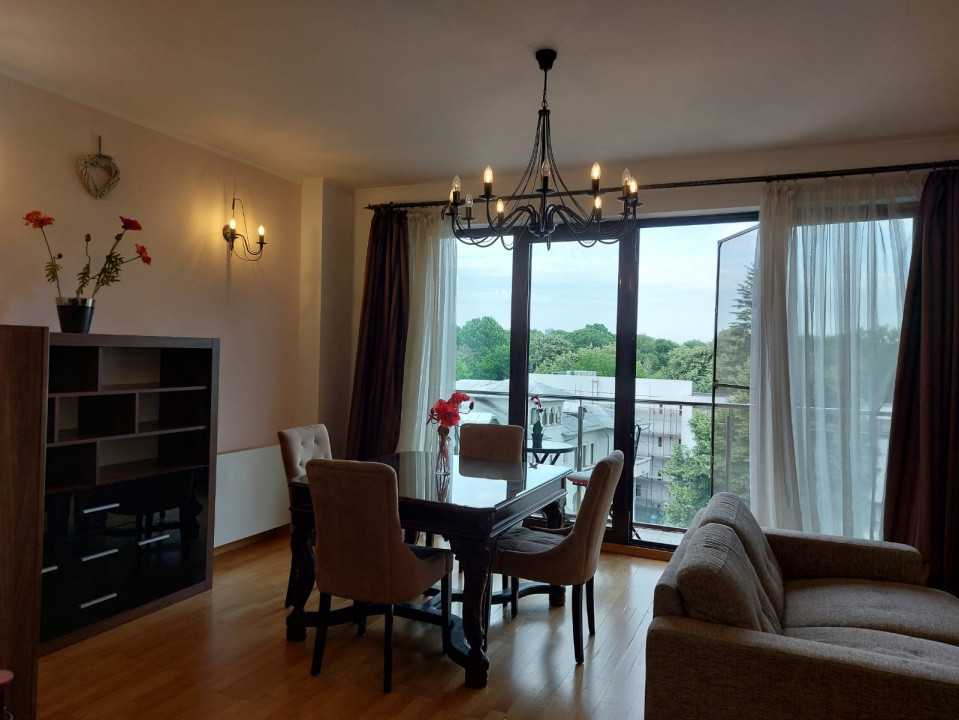 Apartament 3 camere, parcare, balcon, zona Kiseleff