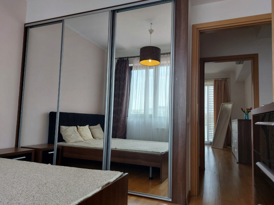 Apartament 3 camere, parcare, balcon, zona Kiseleff