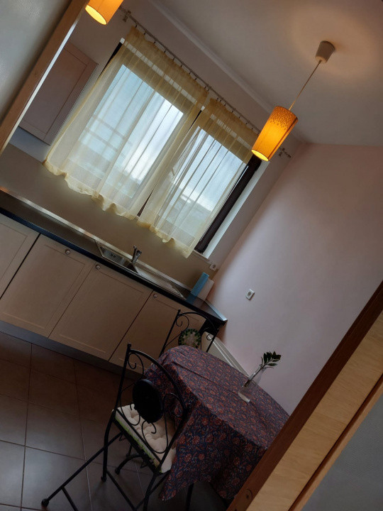Apartament 3 camere, parcare, balcon, zona Kiseleff