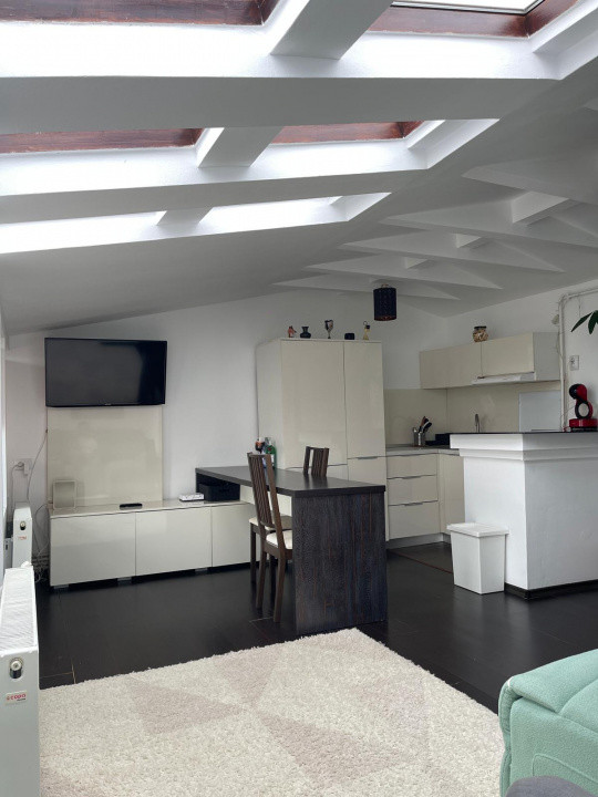 Apartament modern la mansarda Erou Iancu Nicolae 