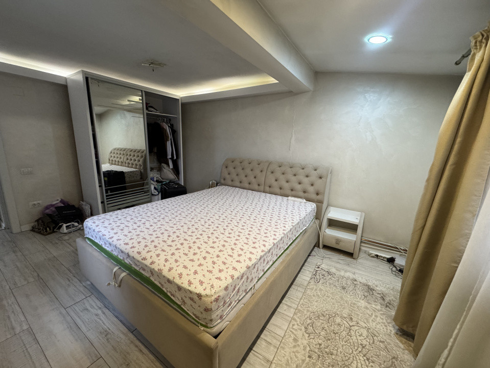 Casă de vânzare  cu 4 camere  în Pipera 