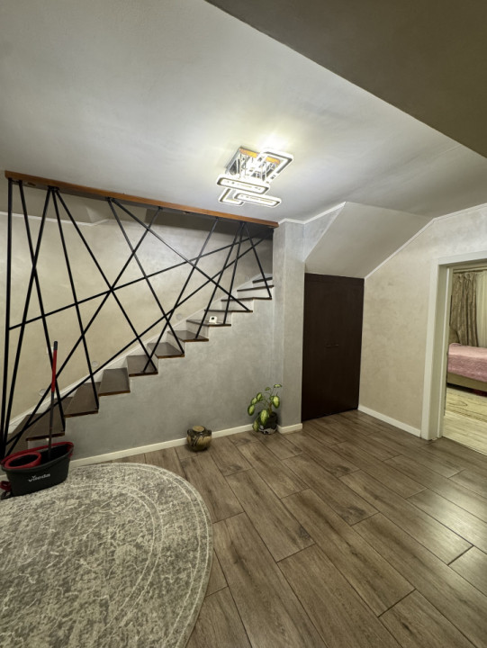 Casă de vânzare  cu 4 camere  în Pipera 