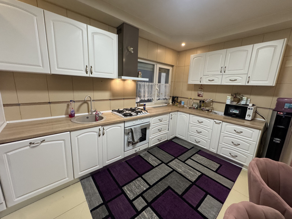 Casă de vânzare  cu 4 camere  în Pipera 