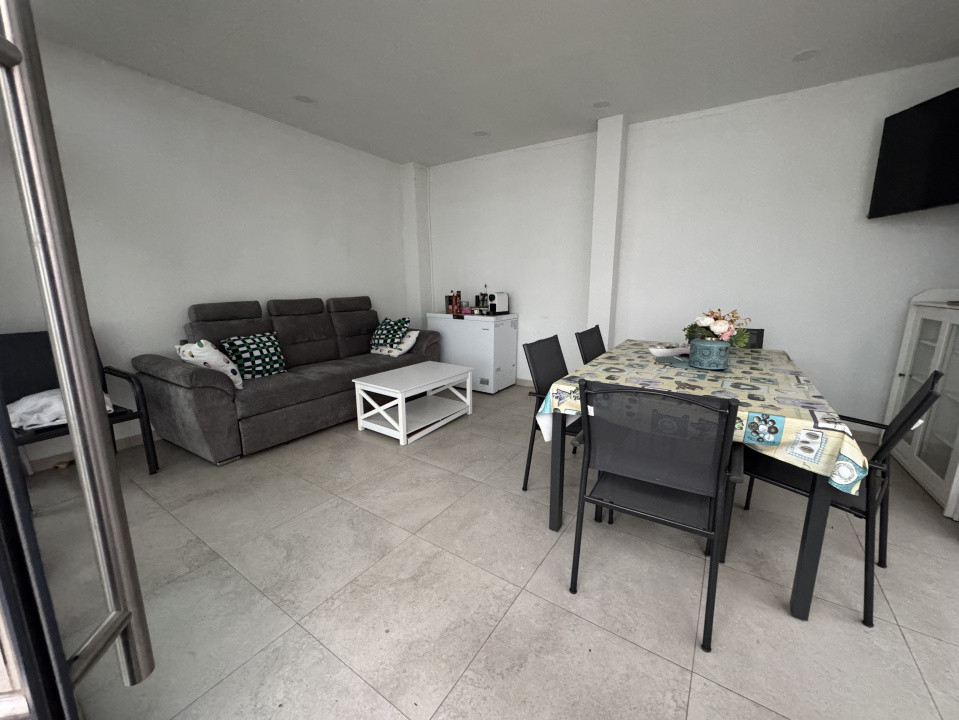 Casă de vânzare  cu 4 camere  în Pipera 