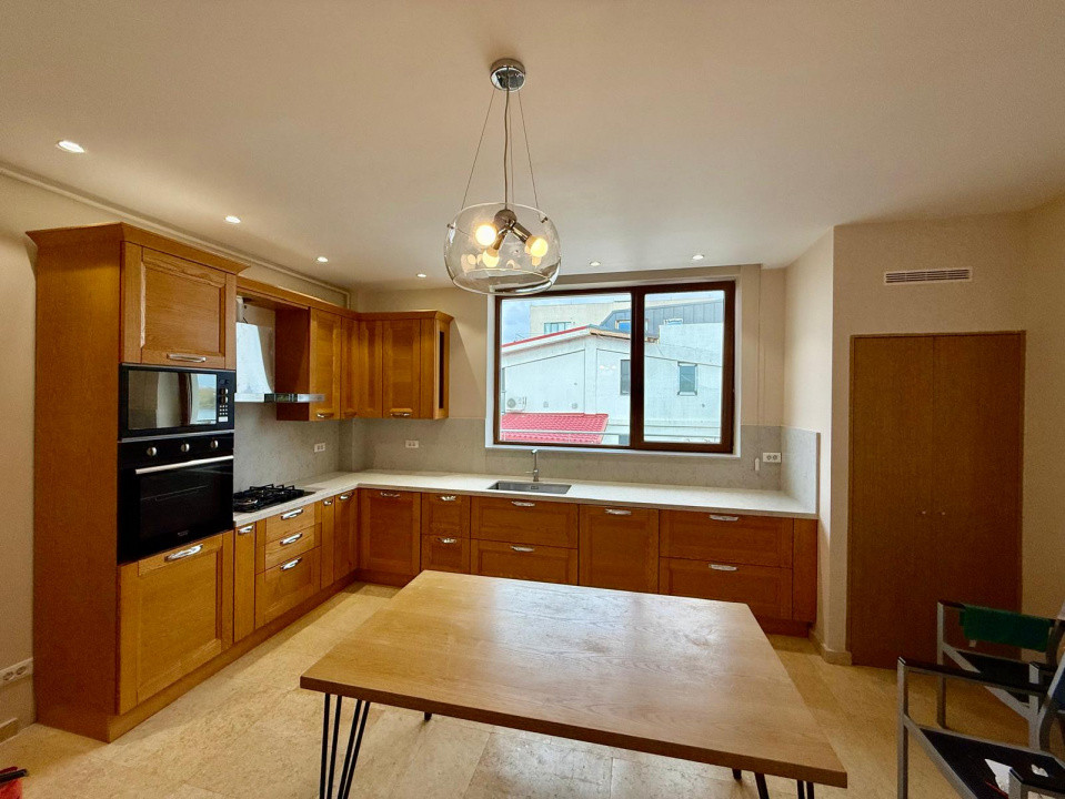 4 camere | 2 locuri de parcare | Floreasca | Vedere Lacul Tei