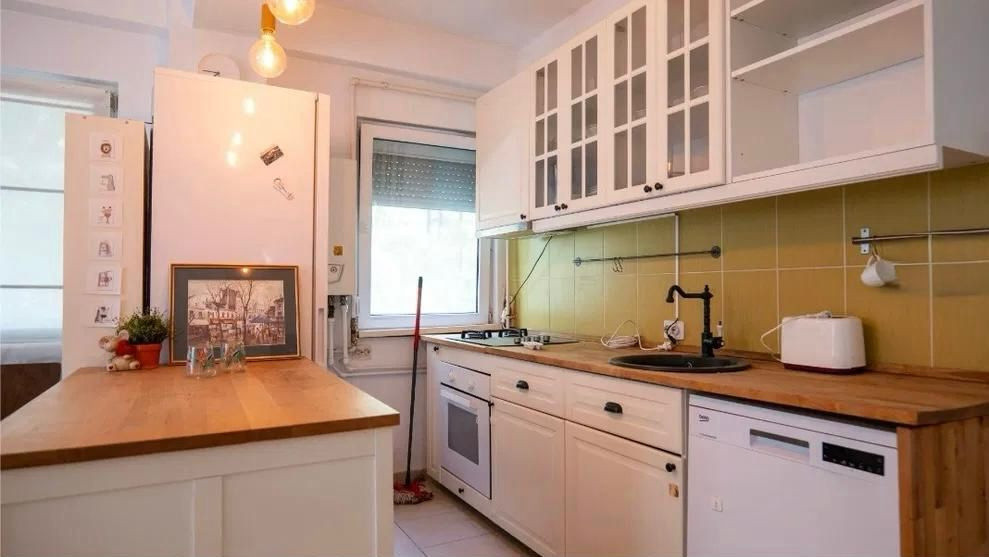 De inchiriat Apartament 3 camere, Dobroesti zona rezidentiala