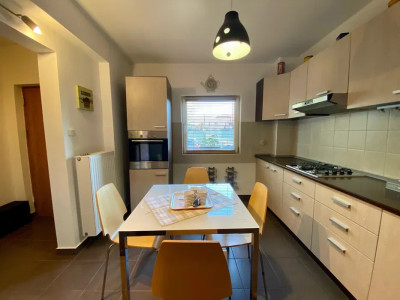 Vila 3 camere cartier Azur Pipera