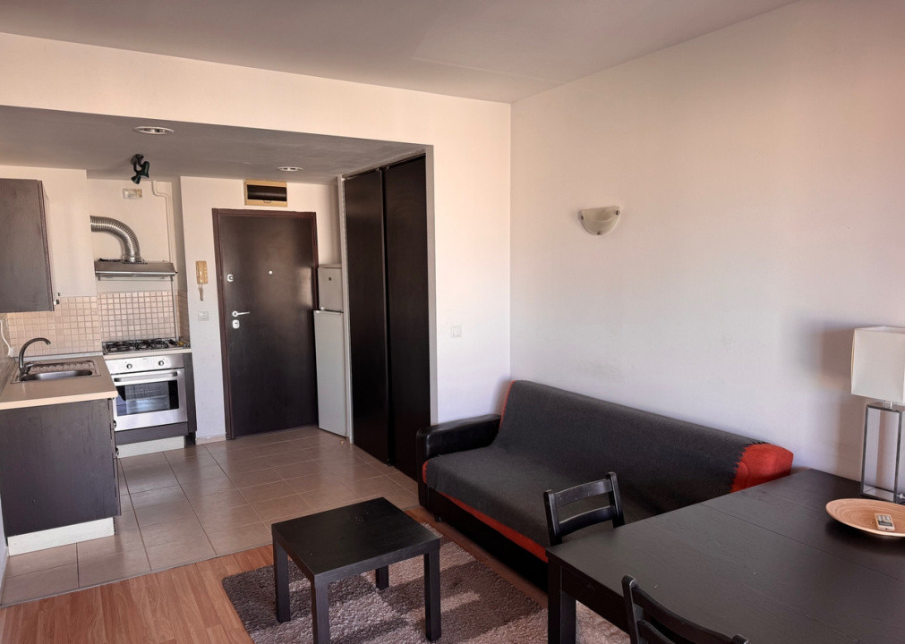 Apartament semidecomandat cu 2 camere, in Colentina