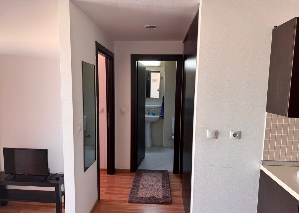 Apartament semidecomandat cu 2 camere, in Colentina