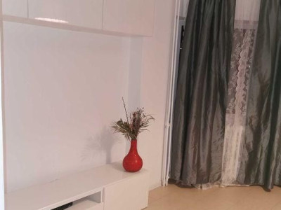 Apartament semidecomandat cu 2 camere Mosilor