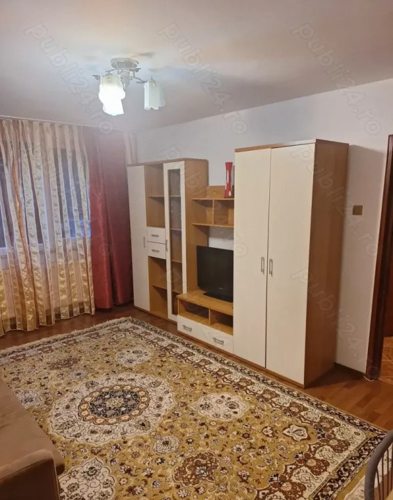 de inchiriat apartament decomandat cu 3 camere, 1 Decembrie 1918