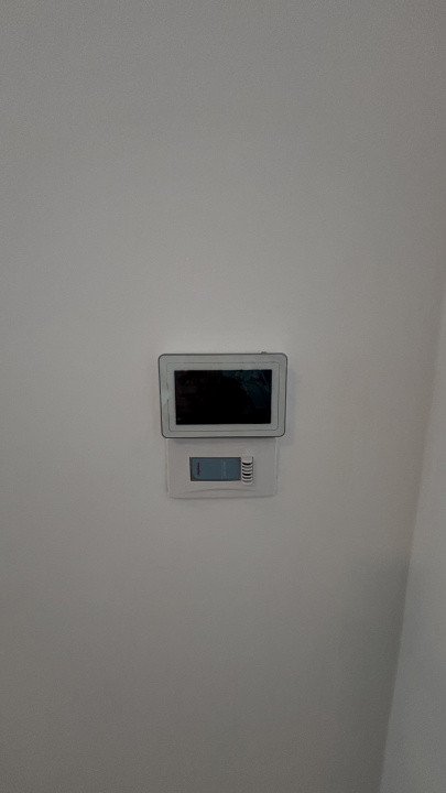 Apartamente și spațiu comercial pachet investițional disponibil