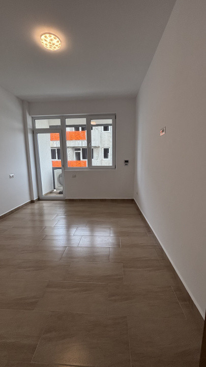 Apartamente și spațiu comercial pachet investițional disponibil