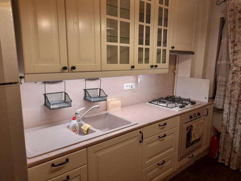 Închiriere apartament 2 camere – loc de parcare