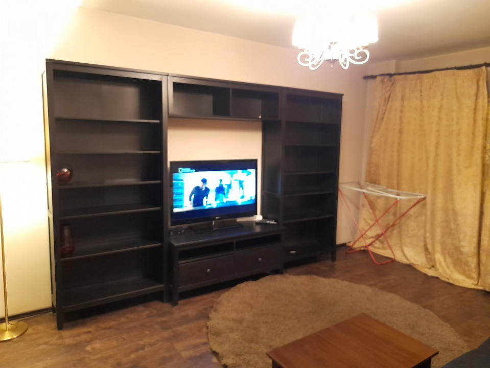 Închiriere apartament 2 camere – loc de parcare