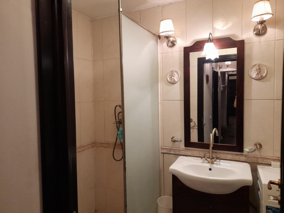 Închiriere apartament 2 camere – loc de parcare