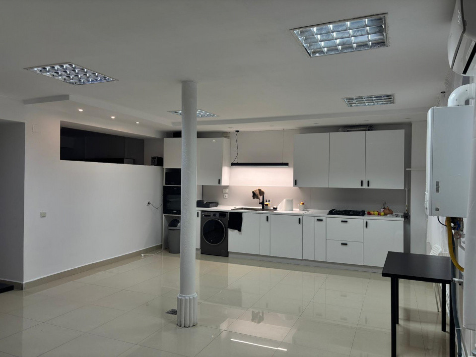 Clădire modernă, versatilă de închiriat