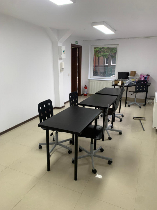 Clădire modernă, versatilă de închiriat