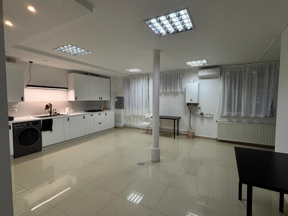 Clădire modernă, versatilă de închiriat