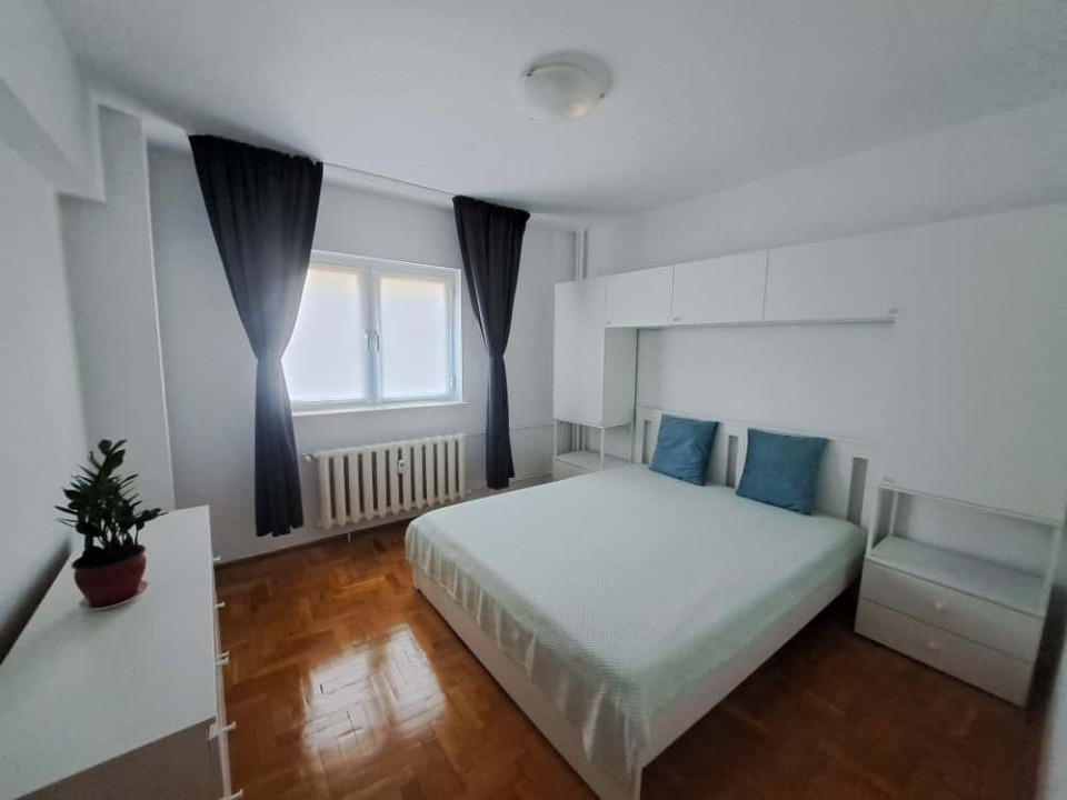 Apartament 2 camere, renovat, liniștit cu vedere in spate. La 2 minute de metrou