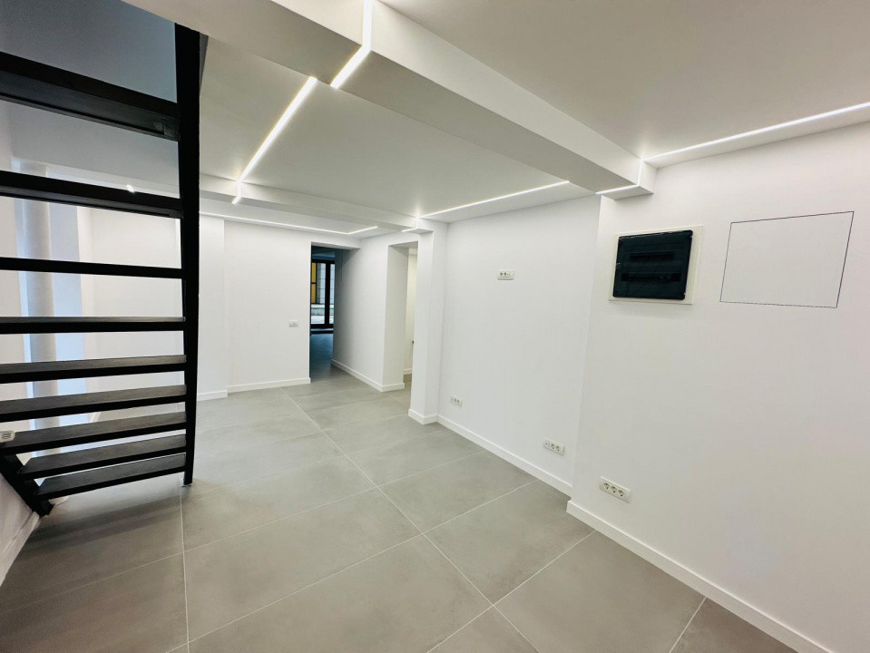 Spatiu comercial stradal de vanzare, 120mp, zona - Decebal