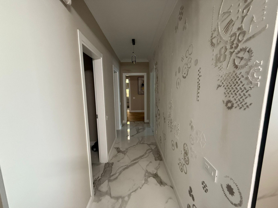 Apartament de vânzare cu 3 camere în Pipera 