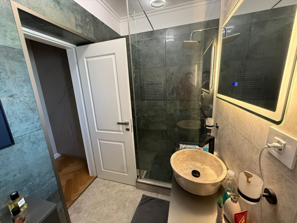 Apartament de vânzare cu 3 camere în Pipera 