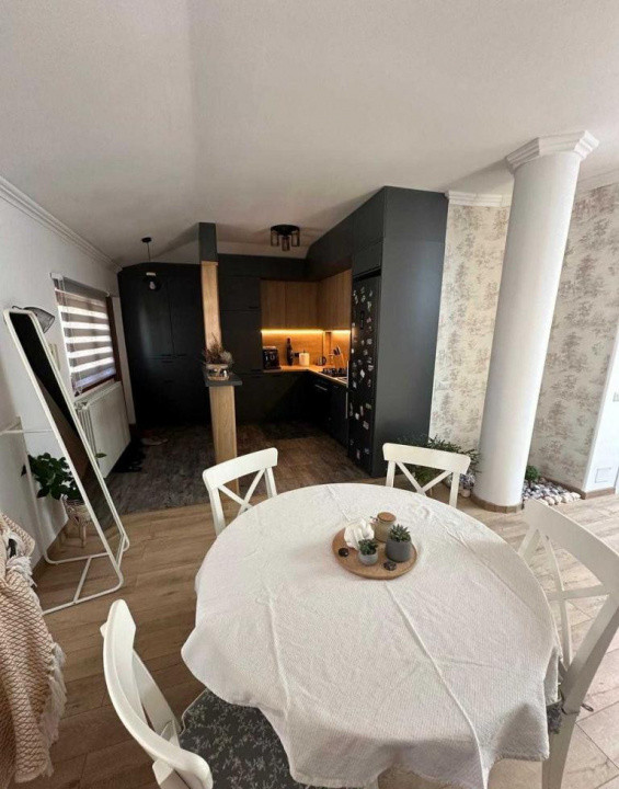 Apartament modern 3 camere -100mp - zona - Universitate!!