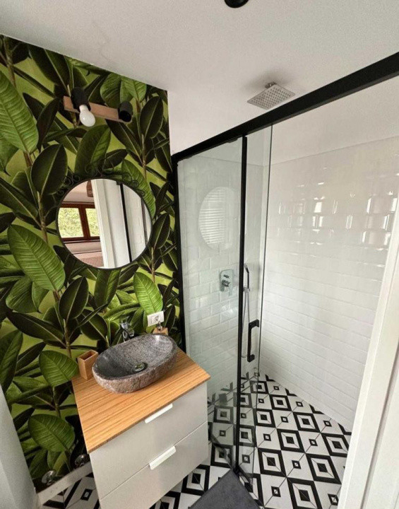 Apartament modern 3 camere -100mp - zona - Universitate!!