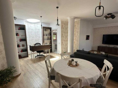 Apartament modern 3 camere -100mp - zona - Universitate!!