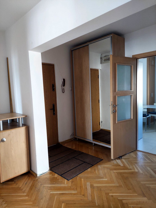 De închiriat | Apartament 4 camere | Tei | Mobilat complet