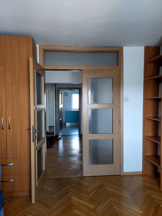 De închiriat | Apartament 4 camere | Tei | Mobilat complet