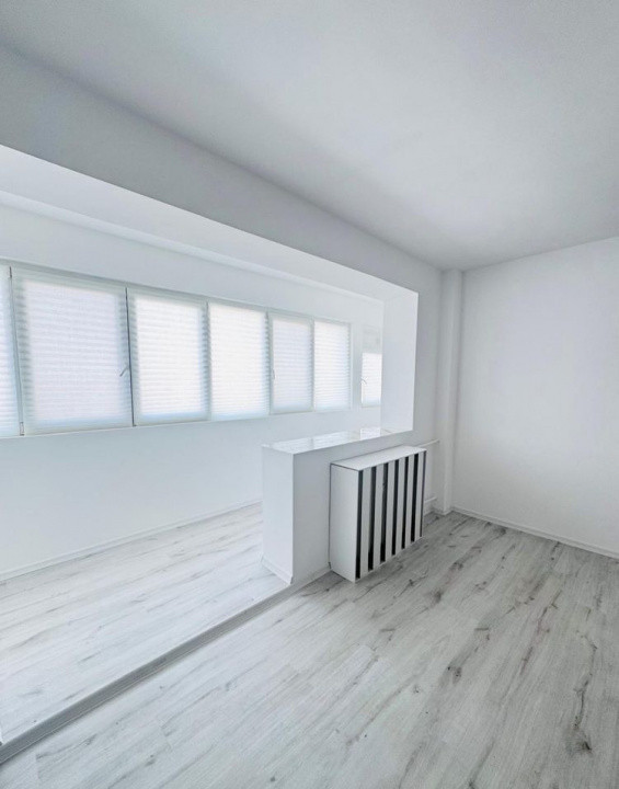 De vanzare, apartament 3 camere, 69mp, zona - Titan