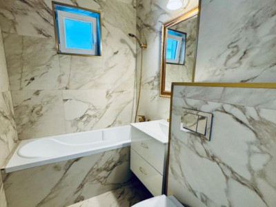 De vanzare, apartament 3 camere, 67mp, zona - Titan